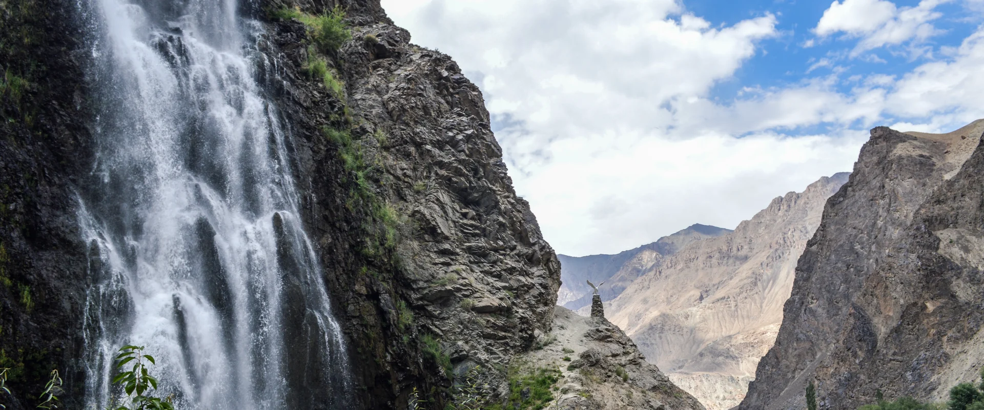 Mantokha water fall skardu
